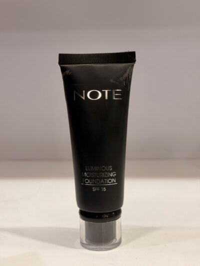 NOTE Luminous Moisturizing Foundation (SPF 15)